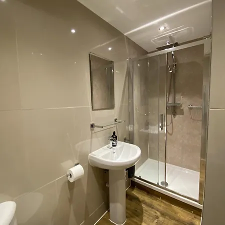 The Upton Coach House Villa Birkenhead Exterior photo