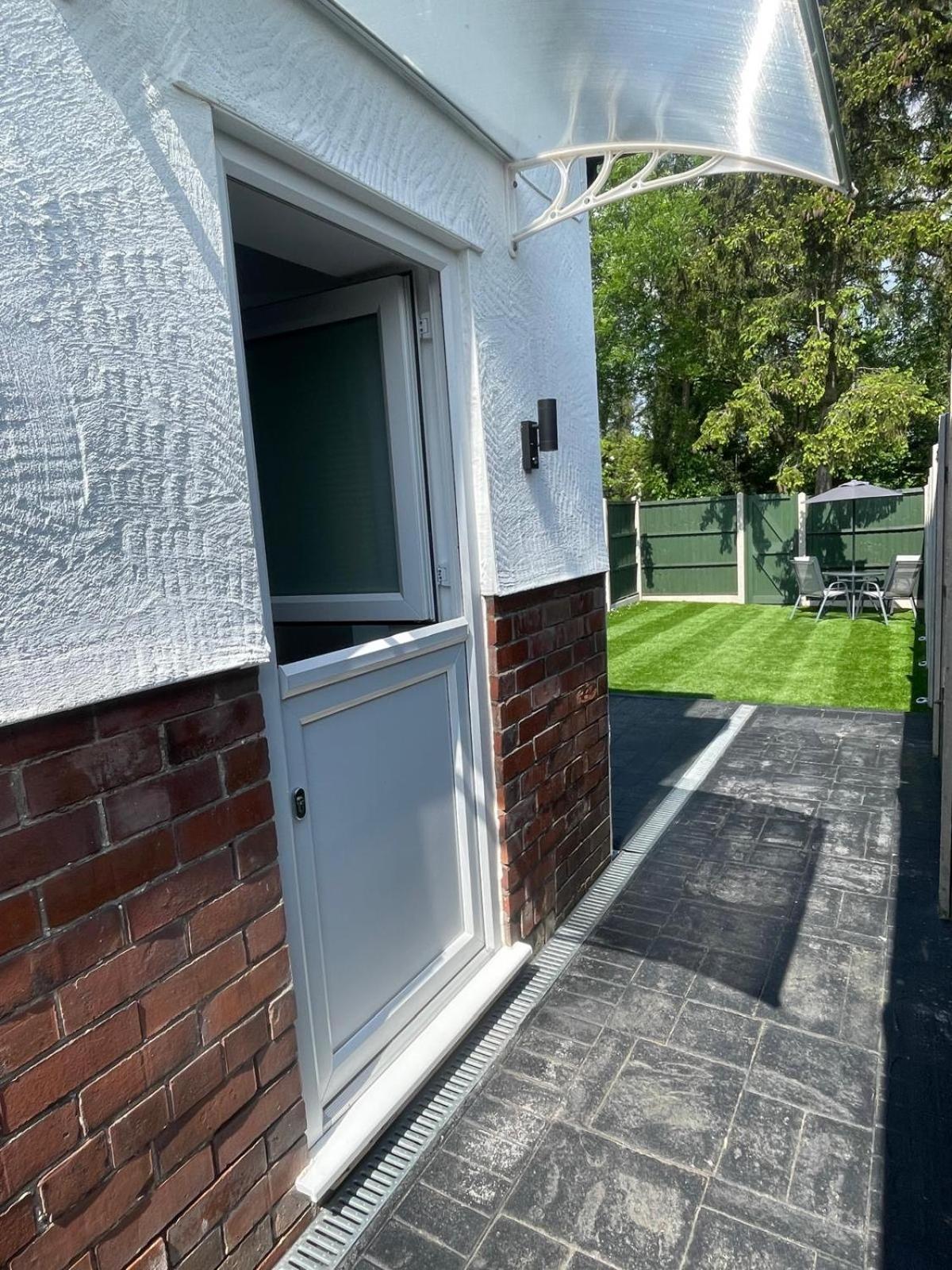Holiday home The Upton Coach House